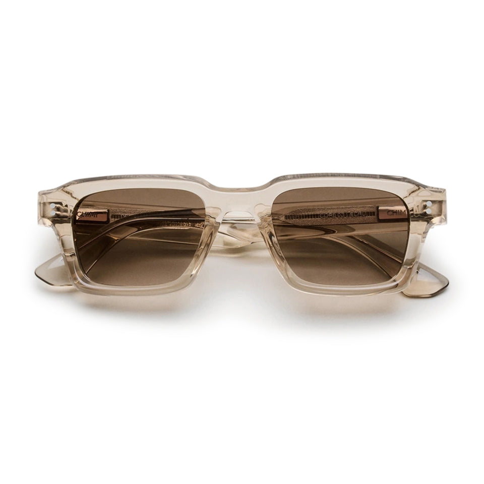 03 Core / Ecru & Gradient Brown Lens 03 Core / Ecru & Gradient Brown Lens