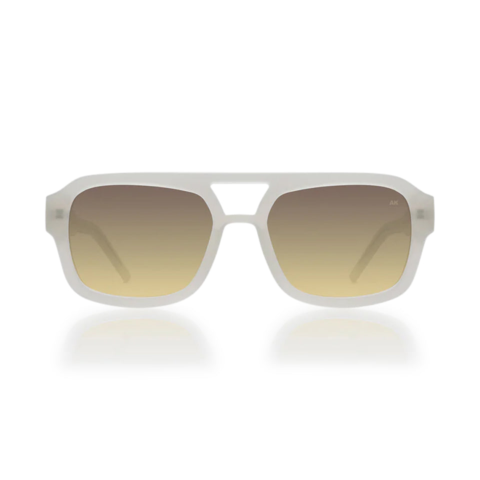 Kaya / Cream Bone & Gradient Lens