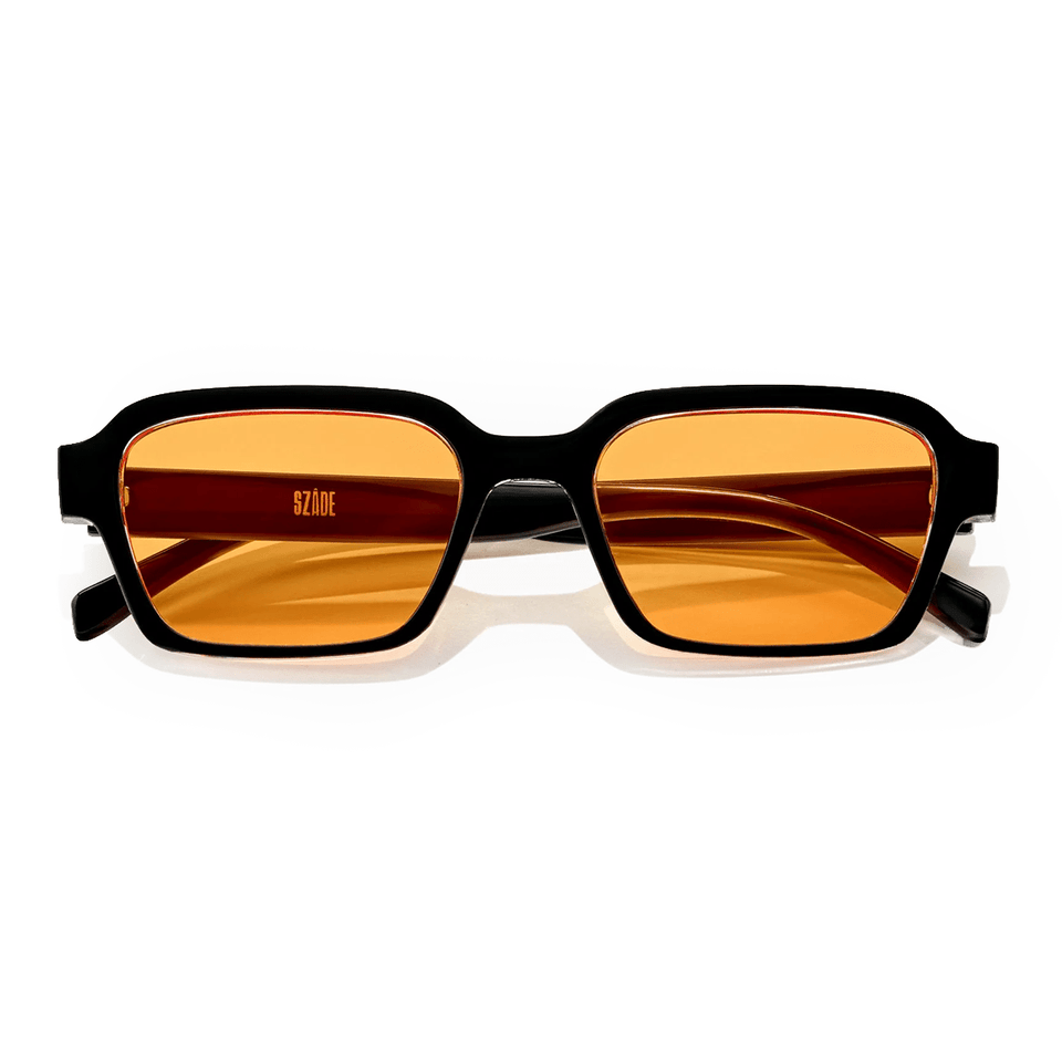 Booth / Elysium Black & Persimmon Lens Booth / Elysium Black & Persimmon Lens