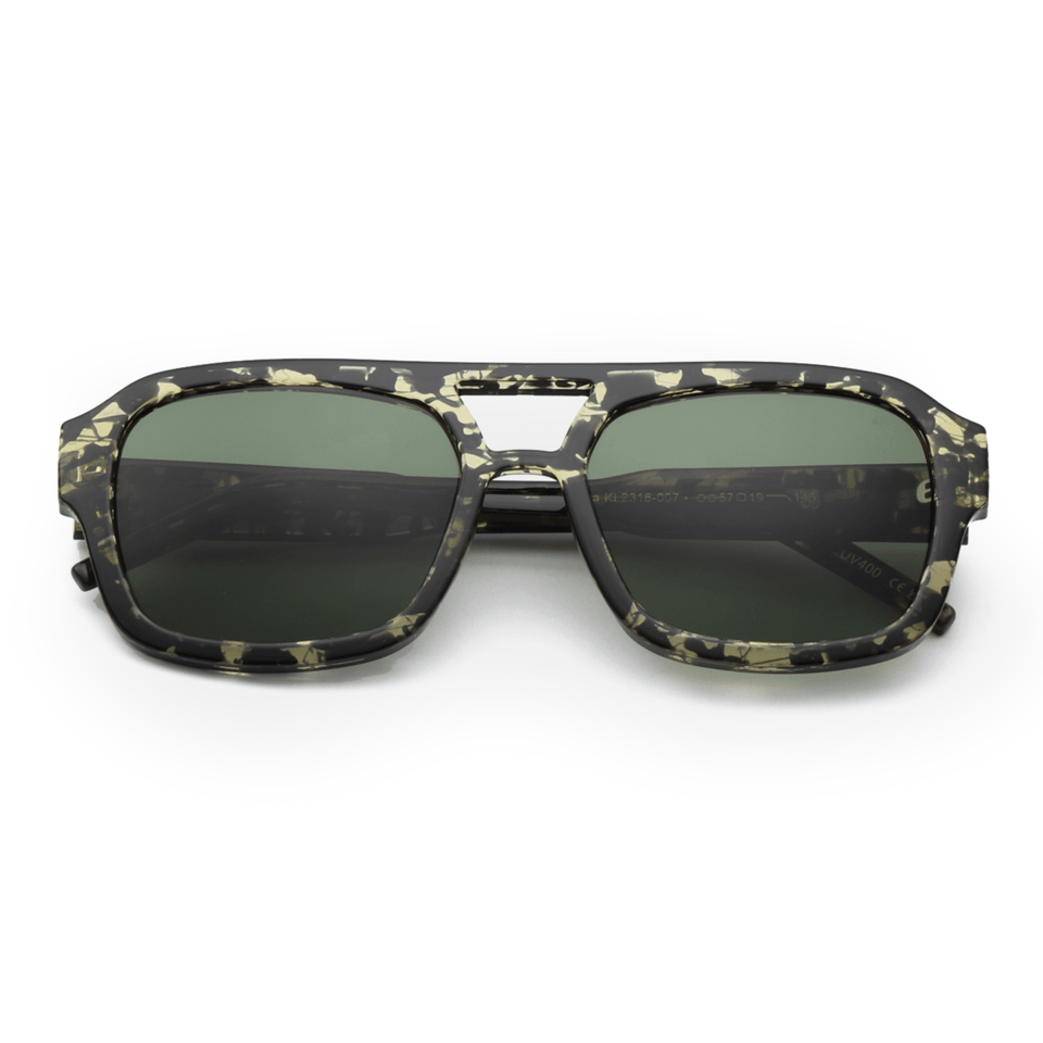Kaya / Black Yellow Tortoise & Graphite Green Lens Kaya / Black Yellow Tortoise & Graphite Green Lens