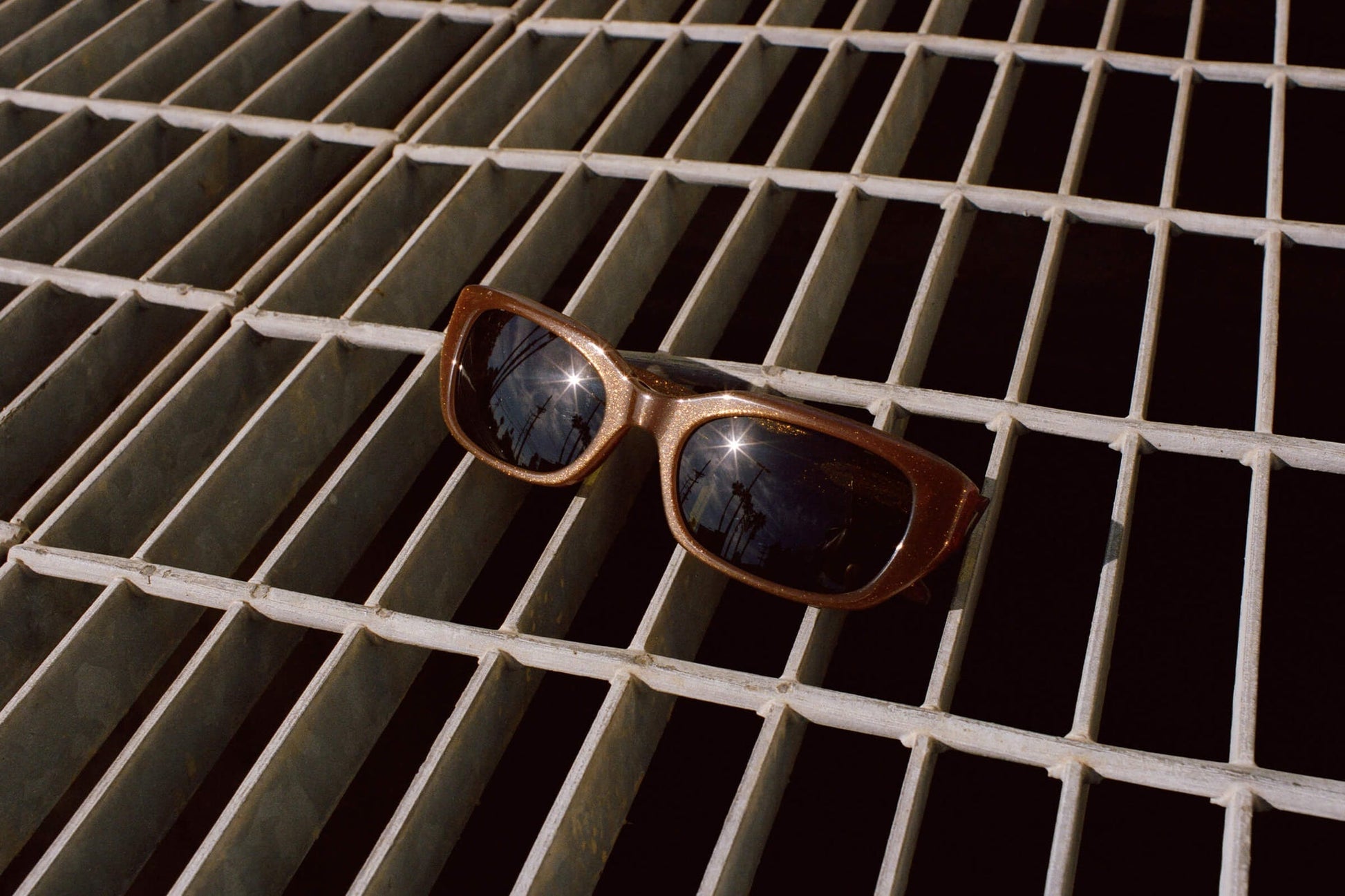 The Gothic Breeze / Recycled Brown Glitter & Bronze Lens - Shade Files