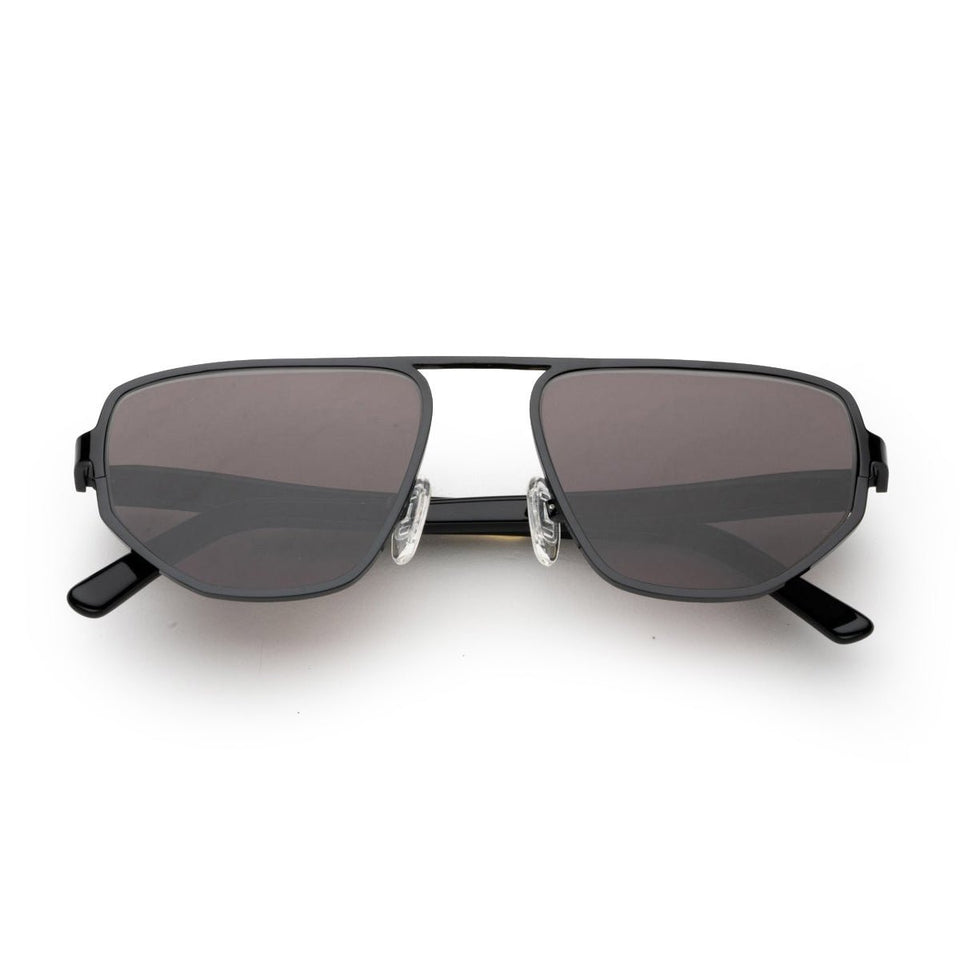 Victoire / Black & Black Lens Victoire / Black & Black Lens