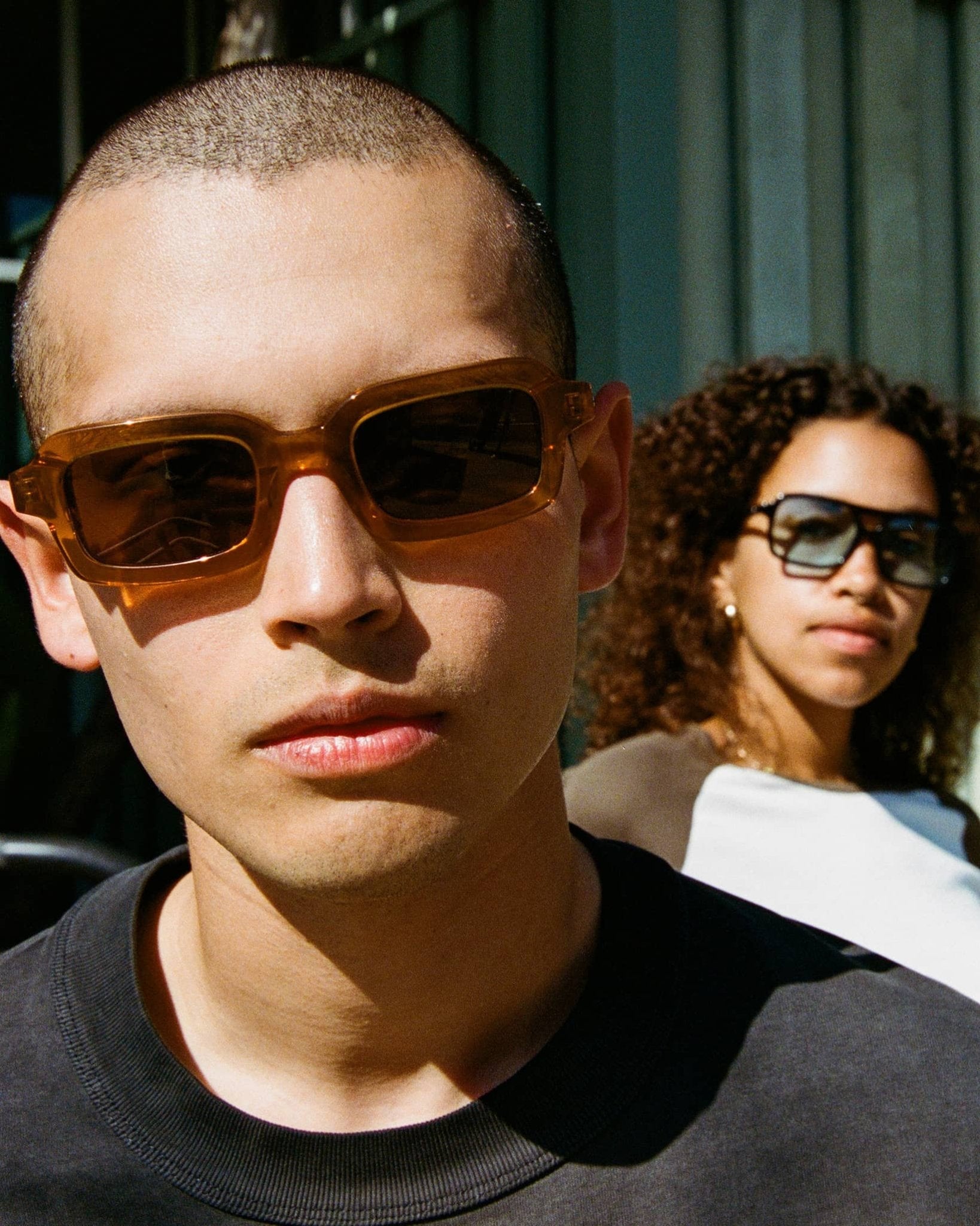 What are the best eyewear shapes for an Oval face shape? - Shade Files