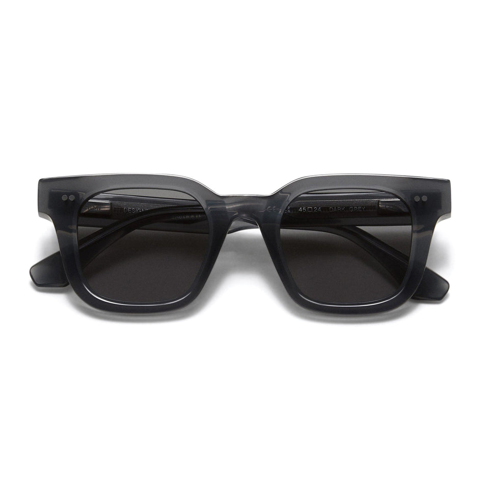 04 Core / Dark Grey & Grey Lens