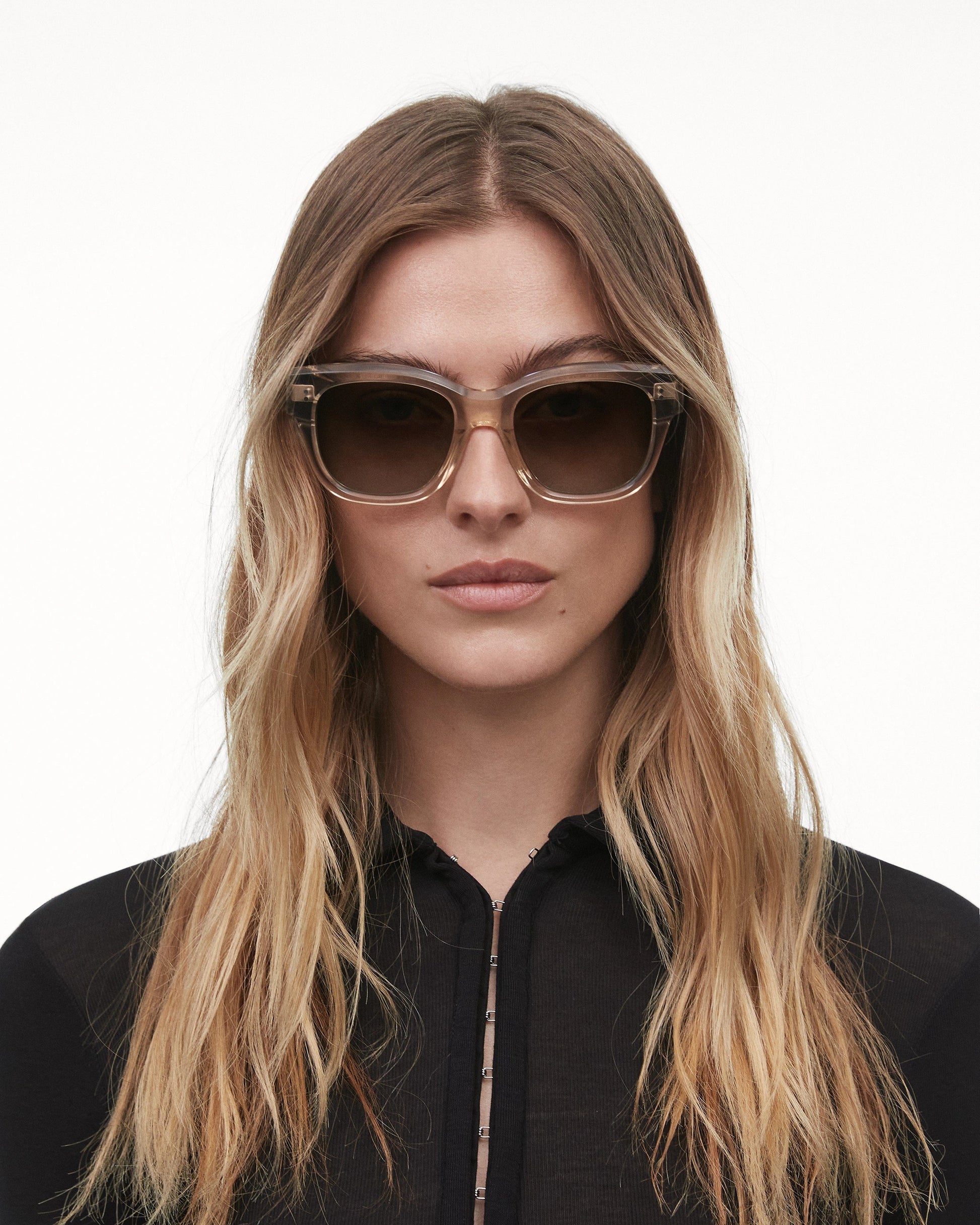 07 Core / Ecru & Brown Gradient Lens