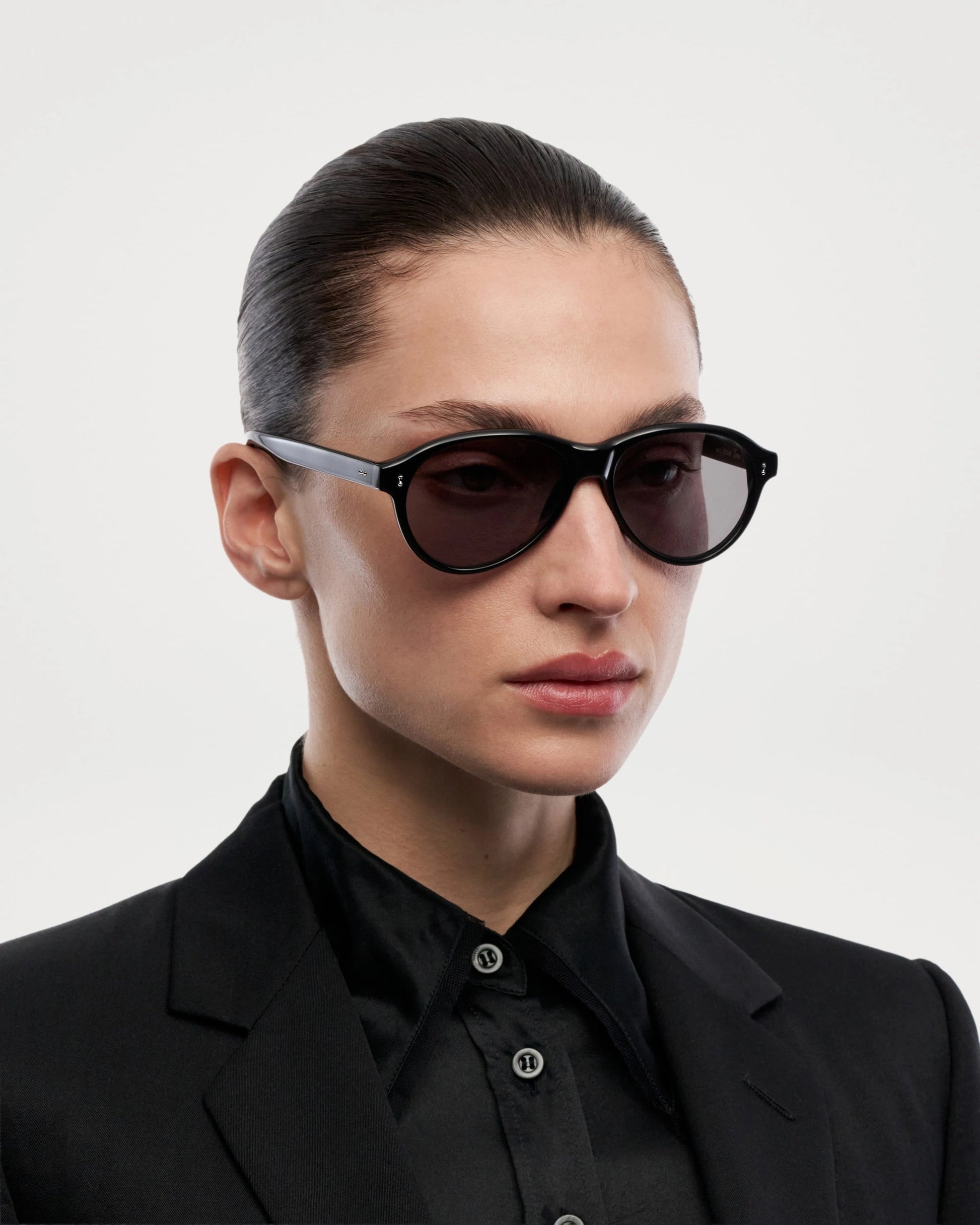 Tome / Black & Black Lens