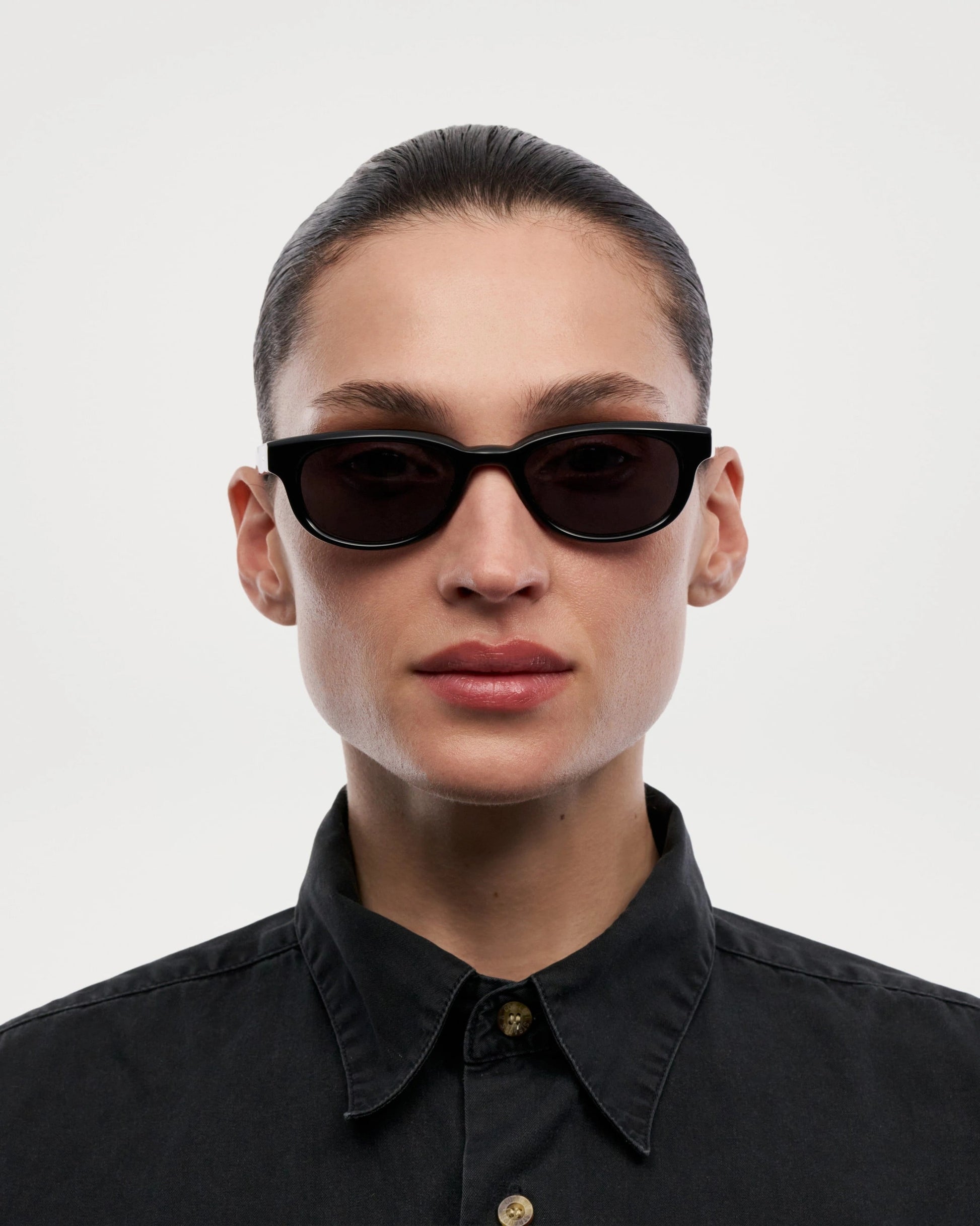 Lyra / Black & Black Lens