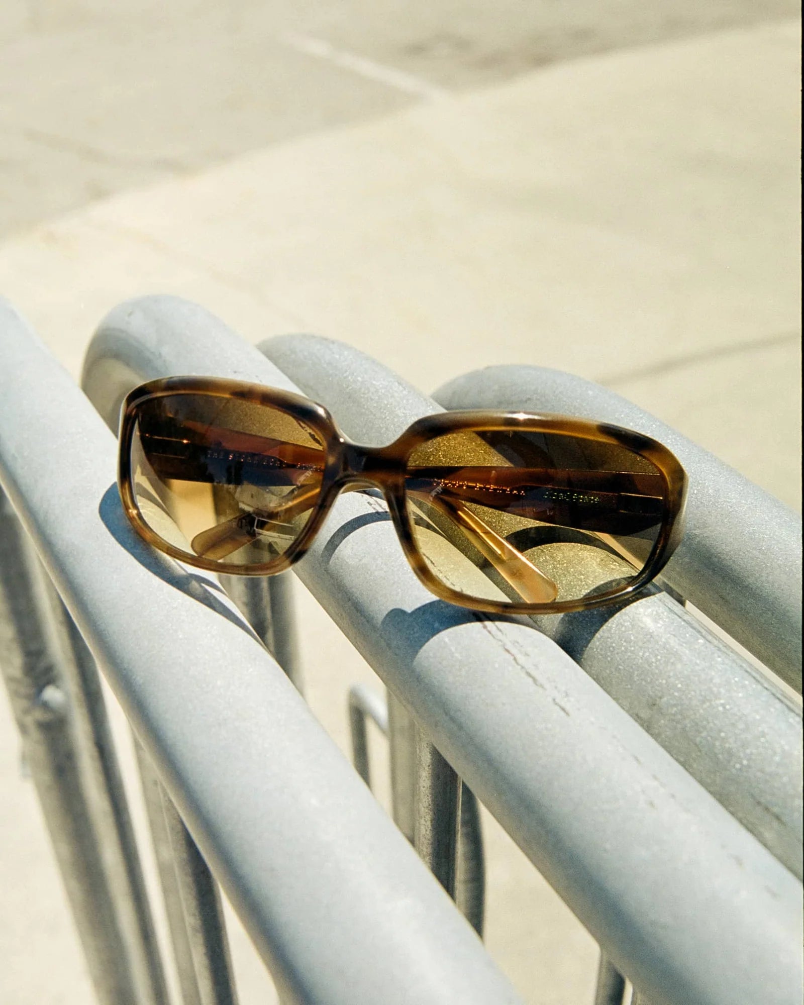 The Stone Echo / Sand Bio & Golden Brown Gradient Lens