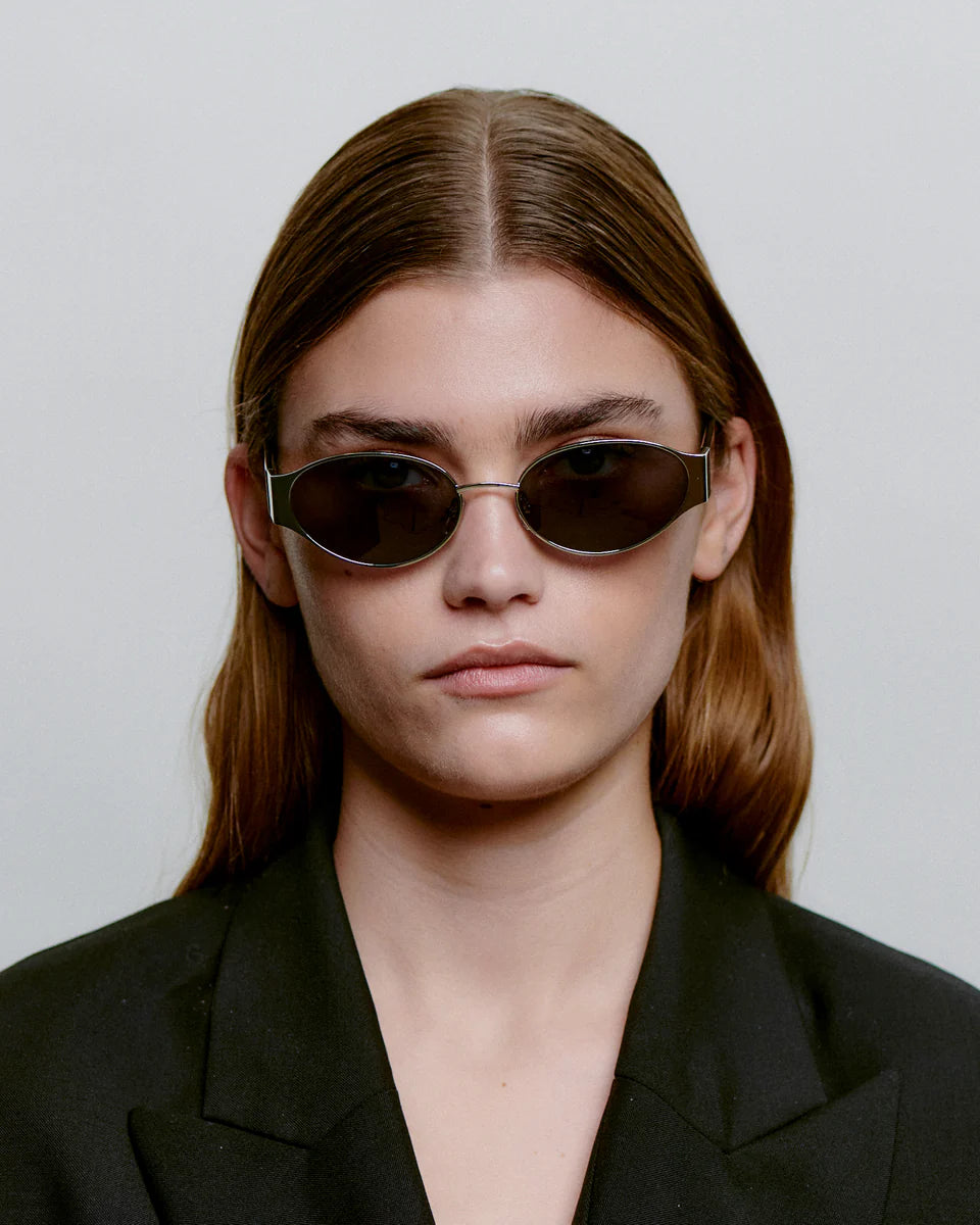 Bella / Silver & Black Lens