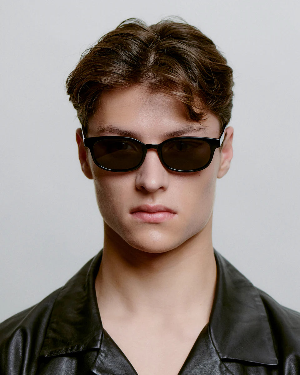 Charlie / Black & Black Lens