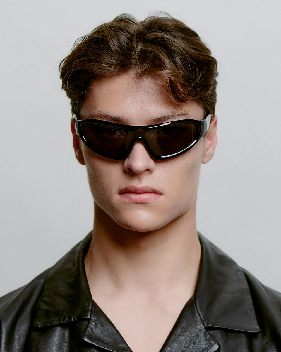 Devon / Black & Black Lens