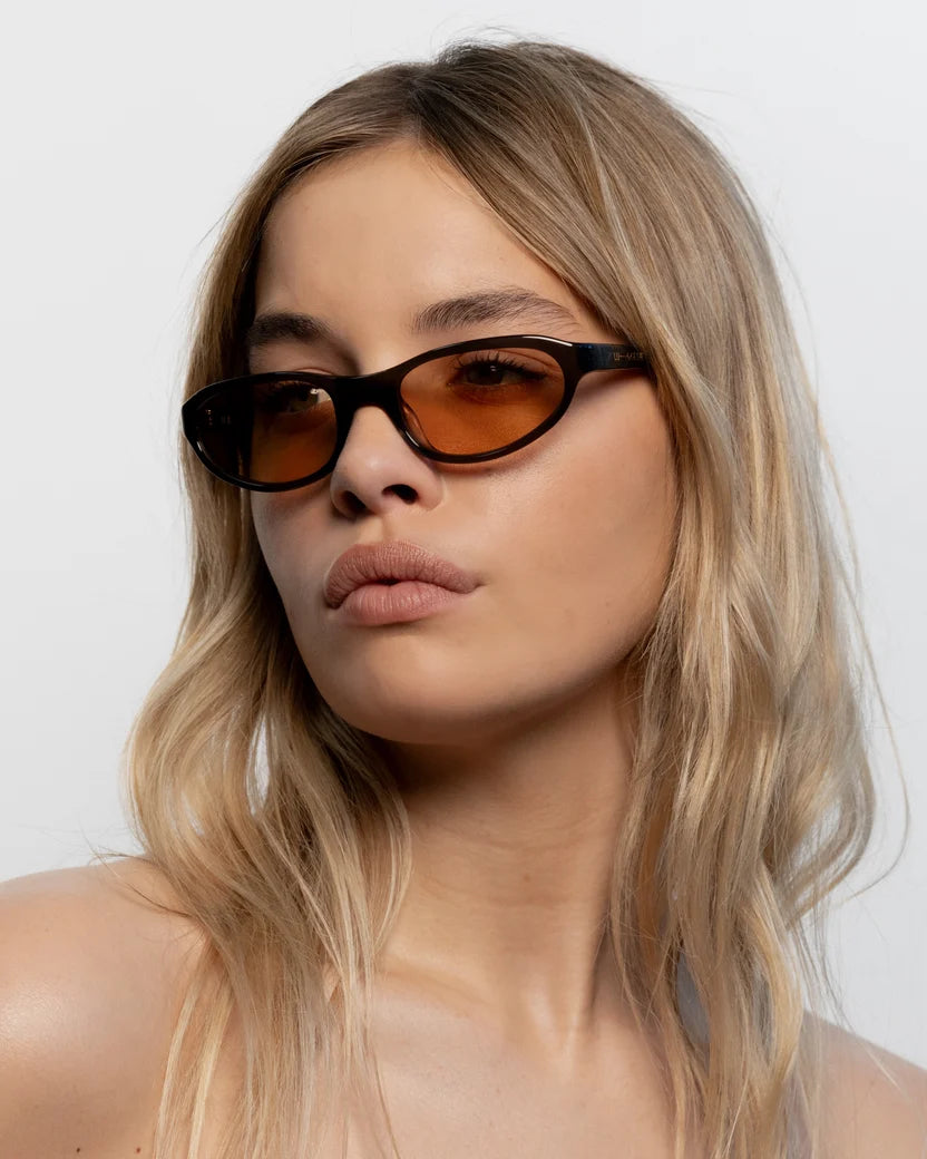 Naomi / Ash & Orange Lens
