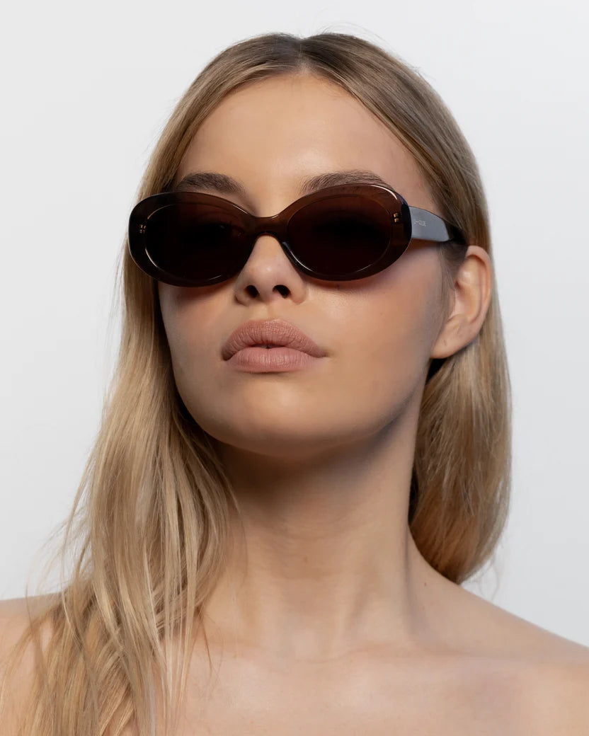Valentina / Coffee & Brown Lens