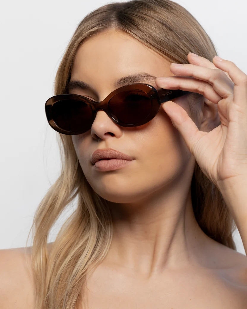 Valentina / Coffee & Brown Lens