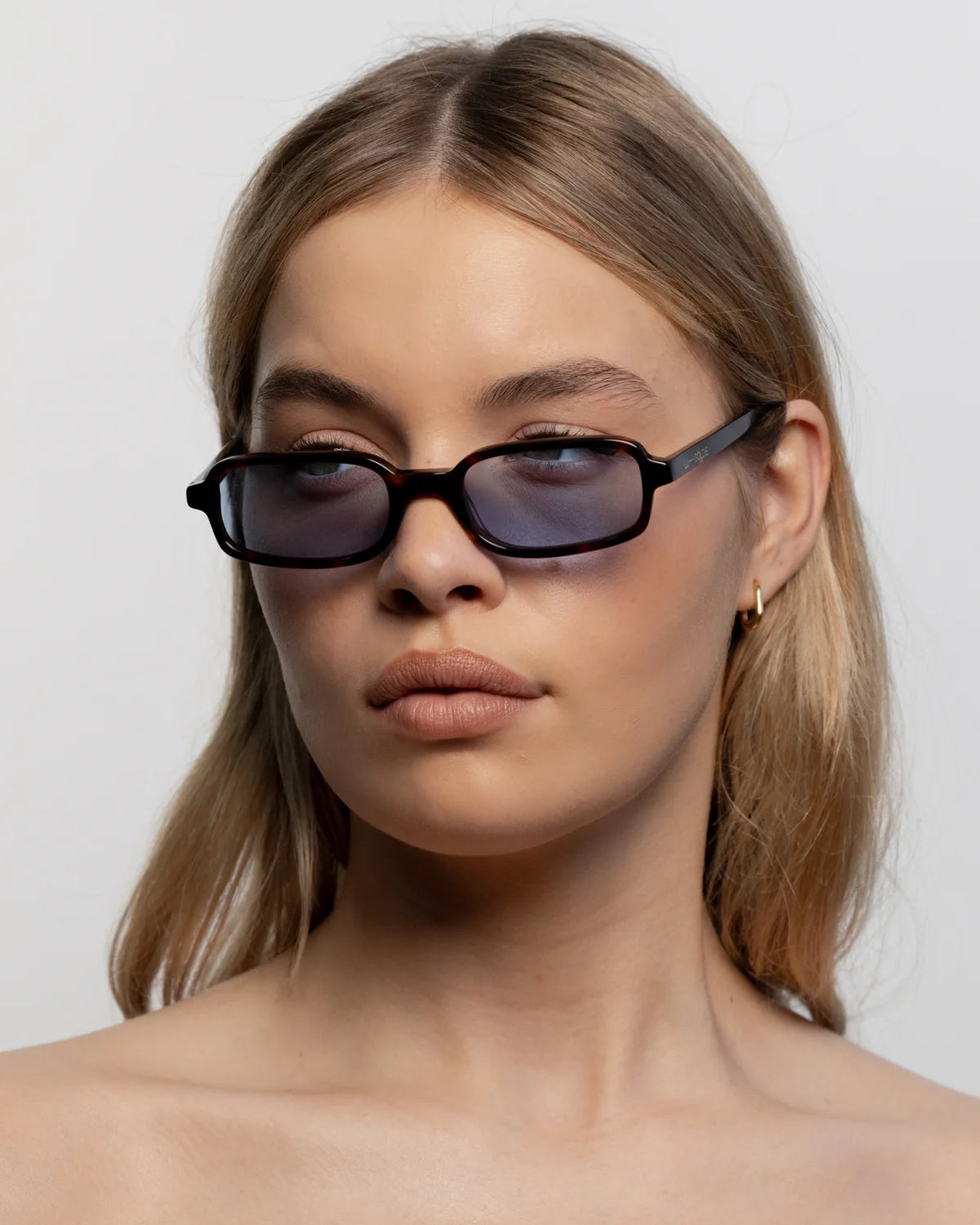 Vera / Tort & Blue Lens