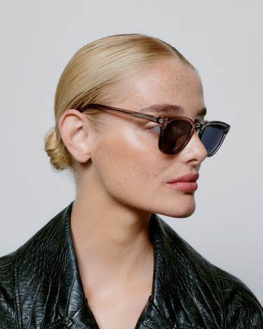 Bate / Grey Transparent & Grey Lens - Shade Files