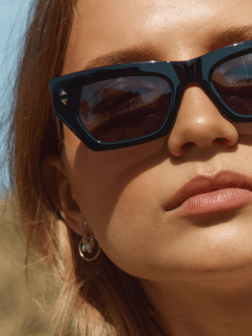 Far & Wide / Black - Shade Files