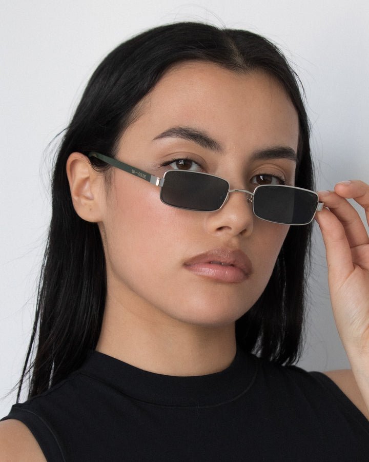 Nina / Silver Metal & Moss Lens - Shade Files