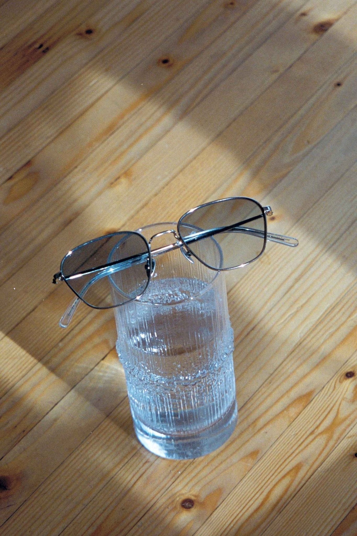 Otis / Silver Steel & Blue Gradient Lens - Shade Files