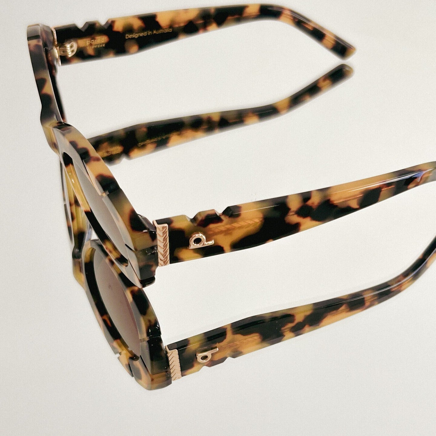 Over & Out / Tortoise - Shade Files