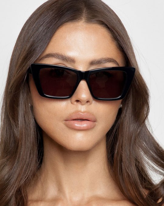 Ruby 02 / Black & Black Lens - Shade Files