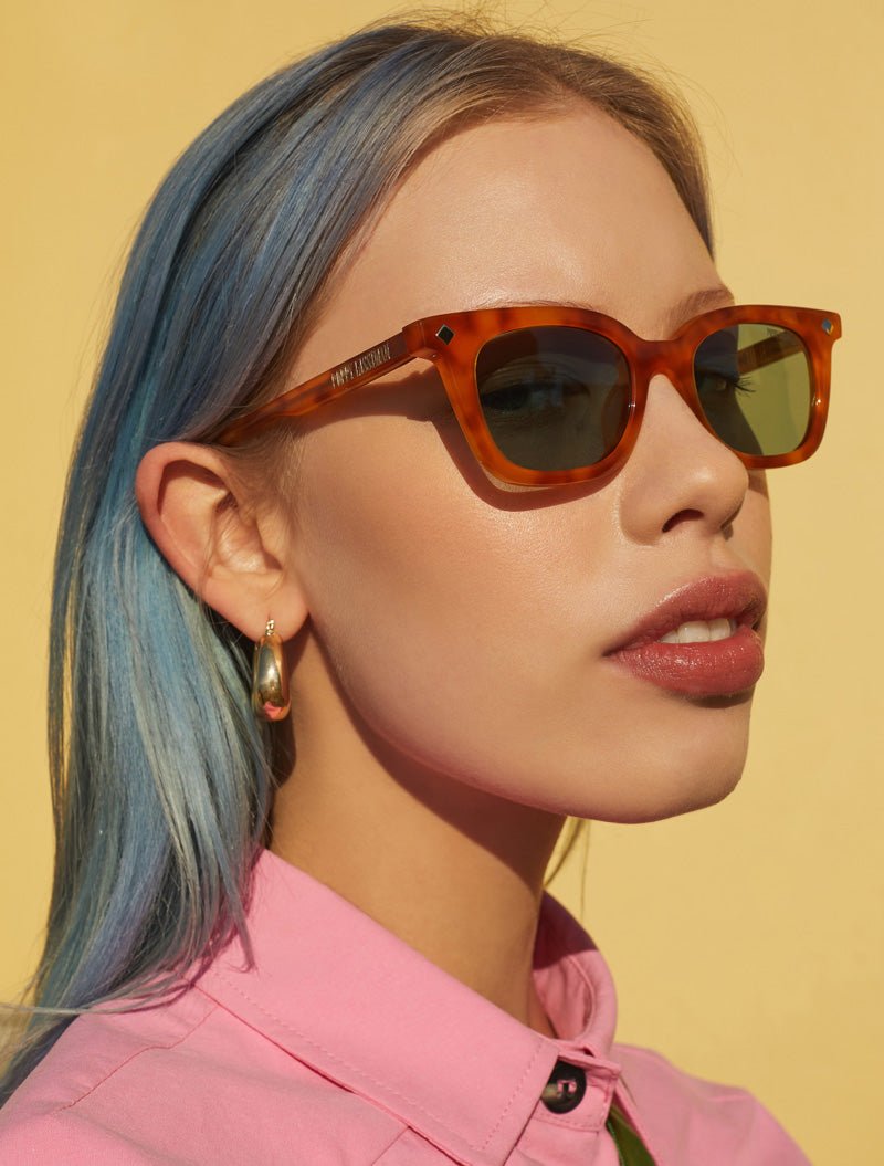 Vinny / Orange Torti & Teal Lens - Shade Files