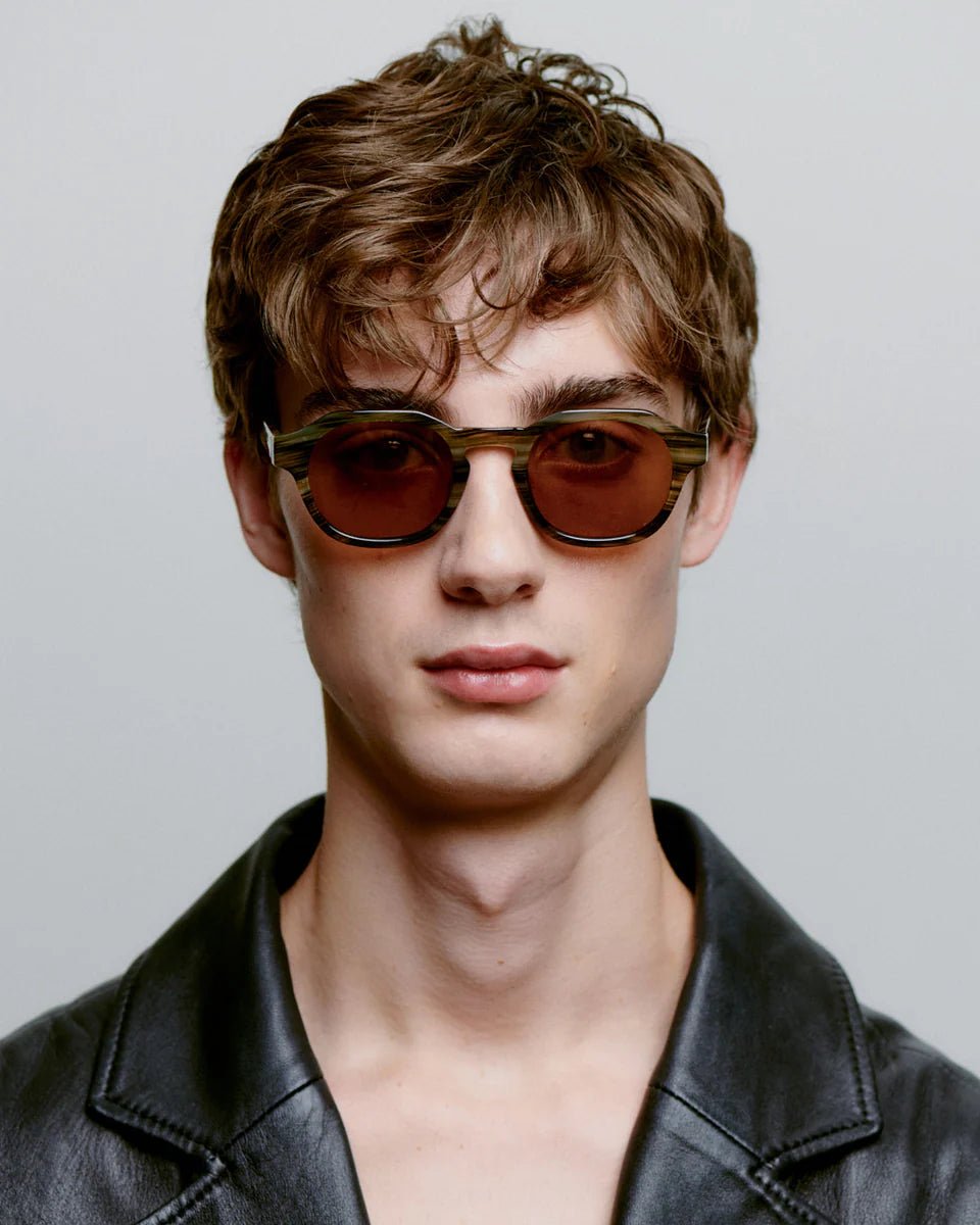 Zan / Striped Horn & Grey Lens - Shade Files