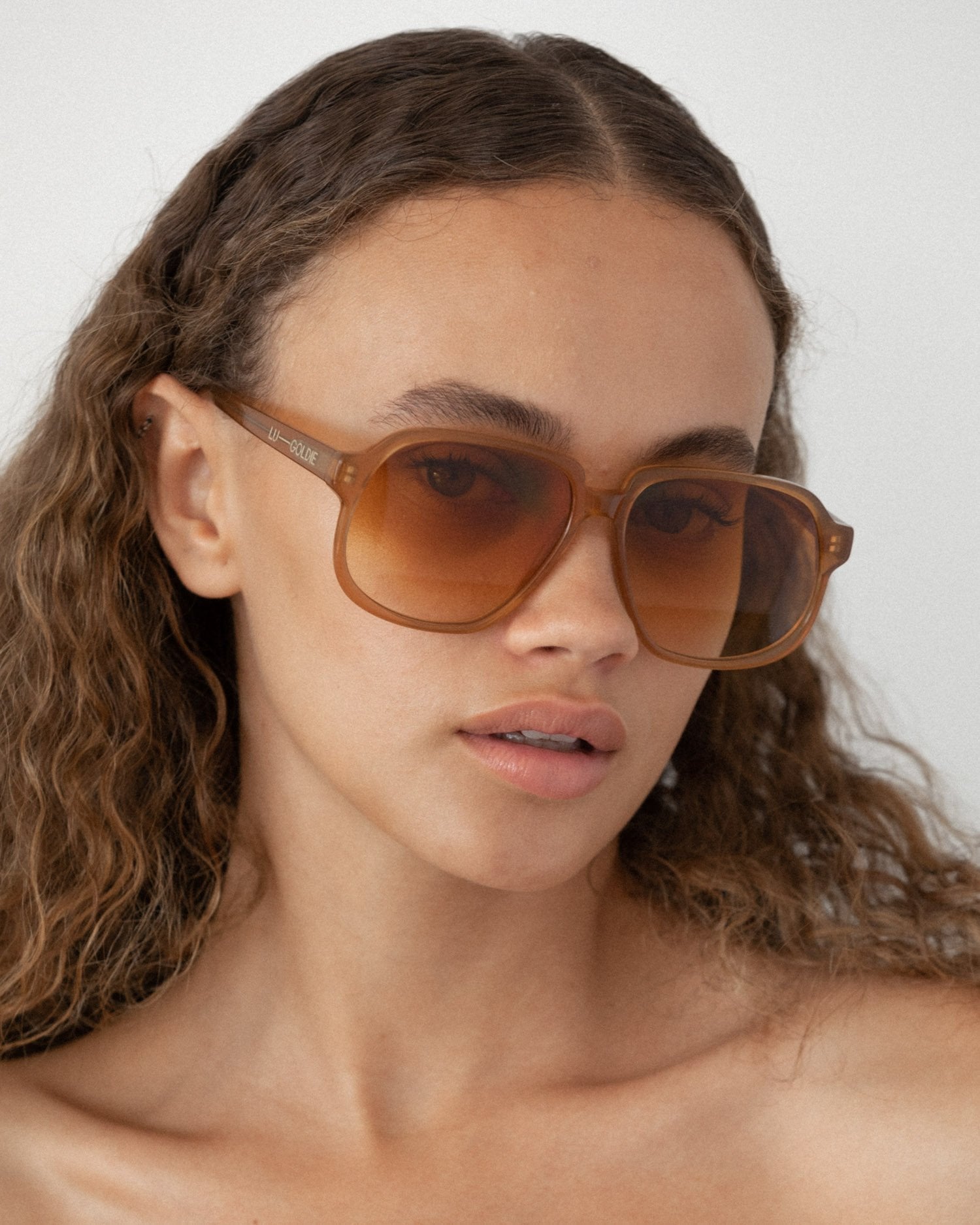 Delphine / Cola & Tan Gradient Lens - Shade Files
