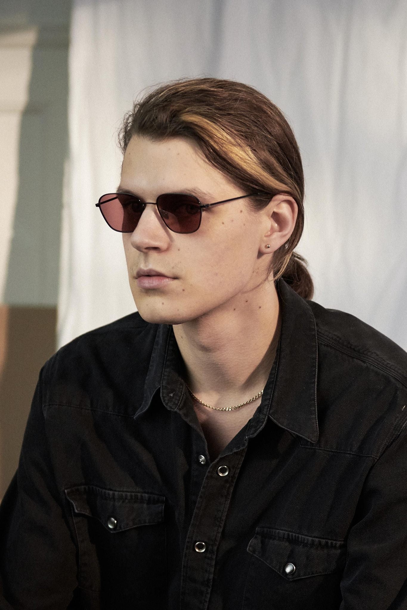 Otis / Black Metal & Crimson Pink Lens - Shade Files